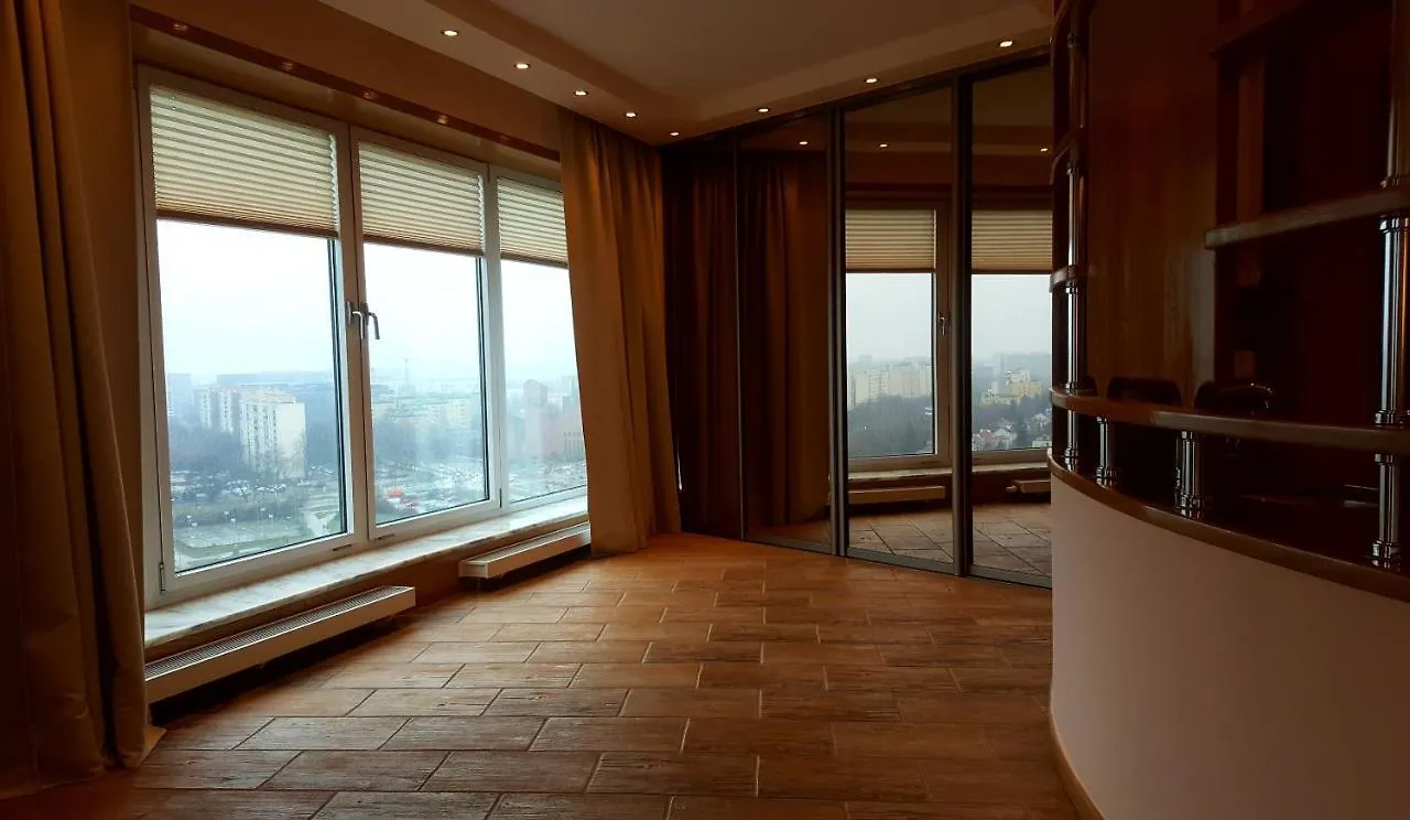 Studio 2 Warsaw Apartment